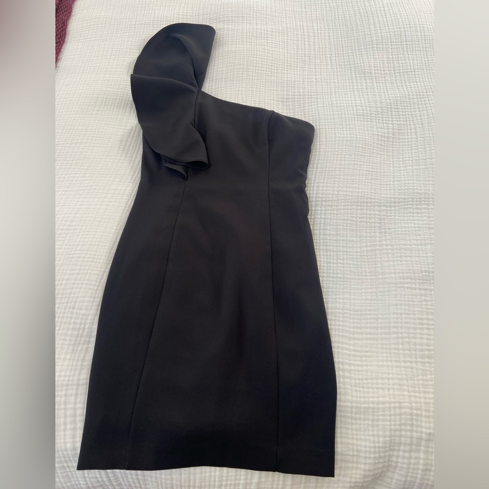 Off the shoulder fitting black dress, size small, forever21